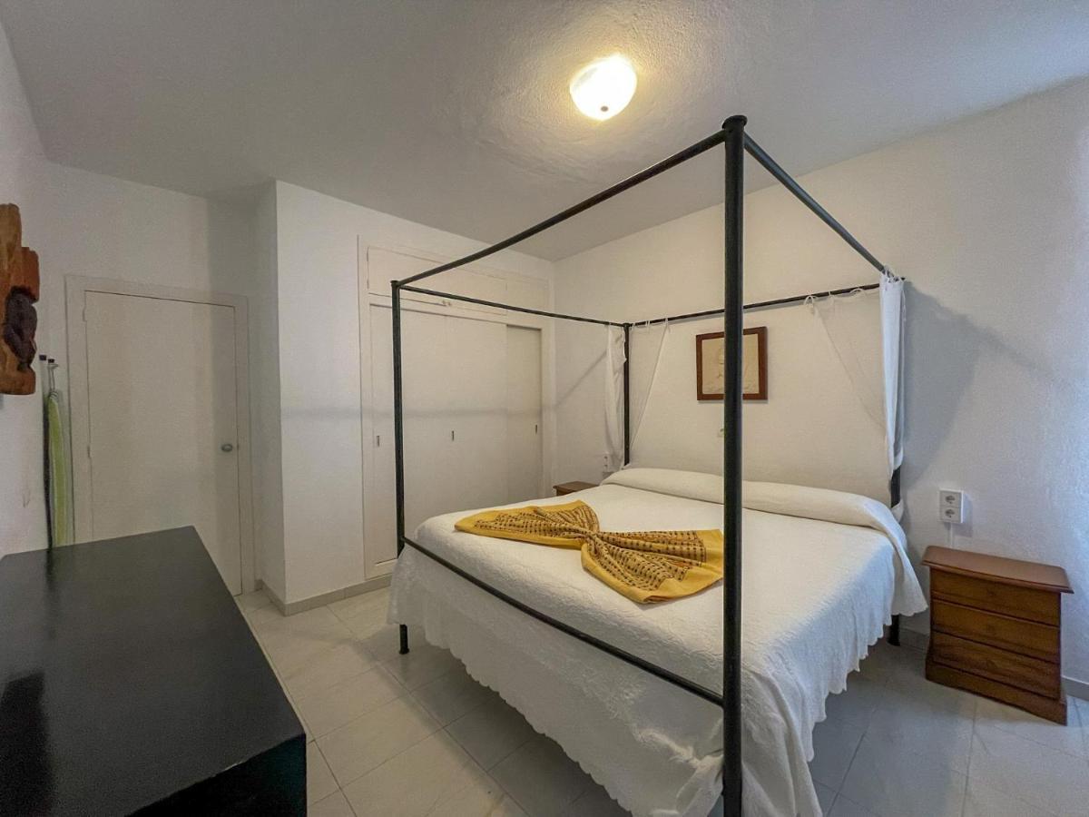 Apartamentos Cel Blau Santa Eularia des Riu Ngoại thất bức ảnh