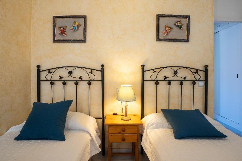Apartamentos Cel Blau Santa Eularia des Riu Phòng bức ảnh