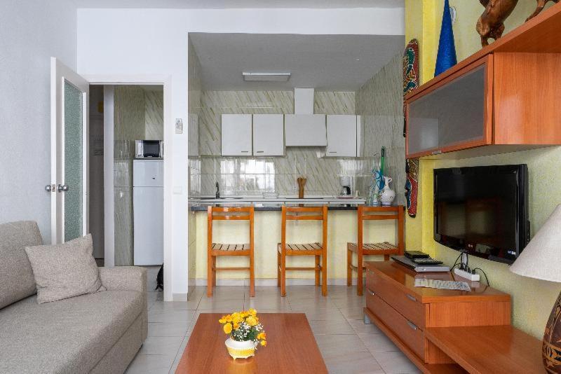 Apartamentos Cel Blau Santa Eularia des Riu Phòng bức ảnh