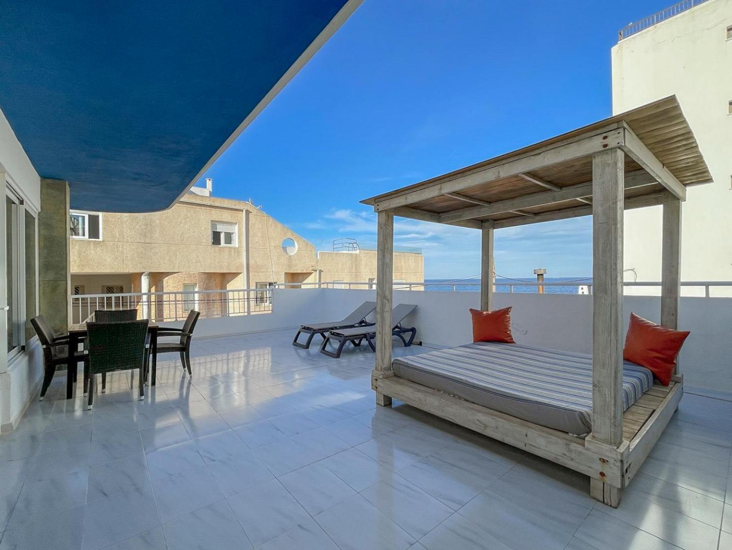Apartamentos Cel Blau Santa Eularia des Riu Phòng bức ảnh