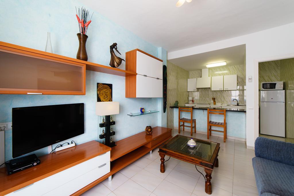Apartamentos Cel Blau Santa Eularia des Riu Ngoại thất bức ảnh